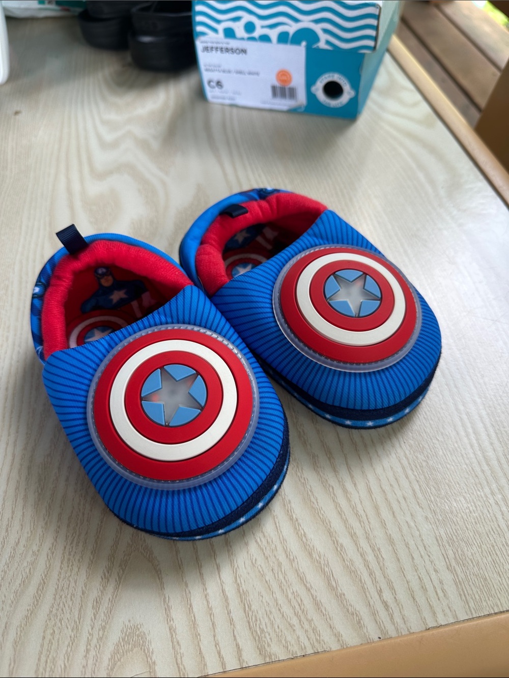 Kids Marvel Captain America Slip-On Slipper - Blue/Red light up